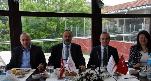 Ak Parti Milletvekili Adayı Turan, Müteahhitlerle Buluştu