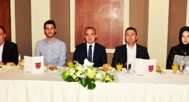 Ak Parti Milletvekili Turan’dan Teşekkür Yemeği
