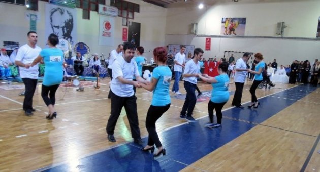 Ak Parti Mudanya’da Engelleri Kaldırdı