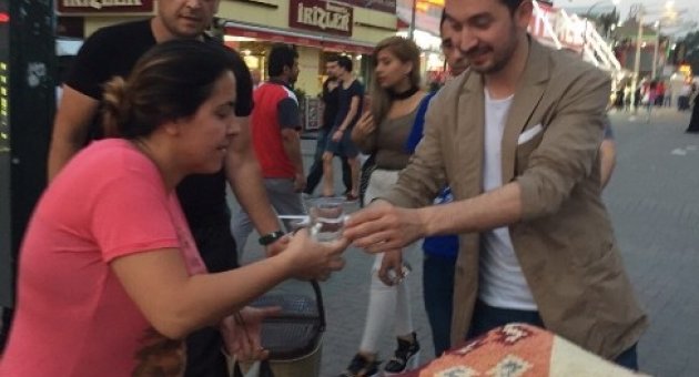 Ak Parti Osmangazi Gençlik Kollarından ’ İftara Beş Kala ’ Projesi