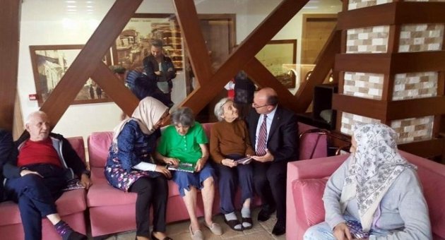 Ak Parti Yaşlıları Unutmadı
