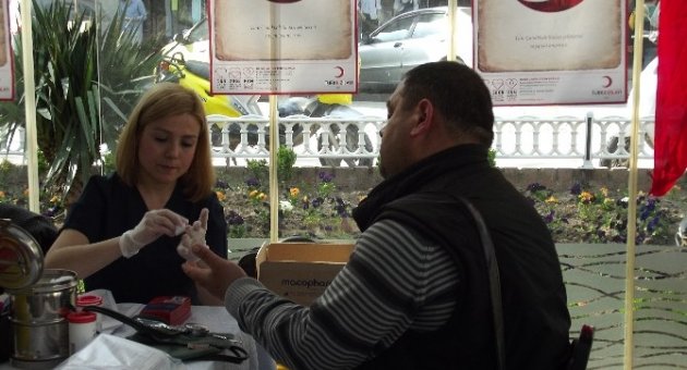 Ak Parti’den Kan Bağışı Kampanyası