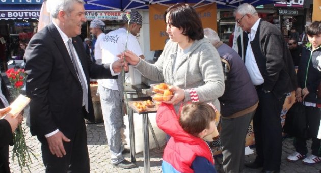 Ak Partili Hakkı Atila, Dünya Kadınlar Gününü Farklı Kutladı
