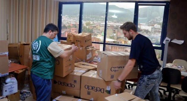 Ak Partili Kadınlardan Suriyeli Savaş Mağdurlarına Kışlık Yardım