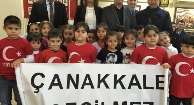 Ak Partli Hakkı Atila, Gençler Ve Şehit Aileleriyle Buluştu