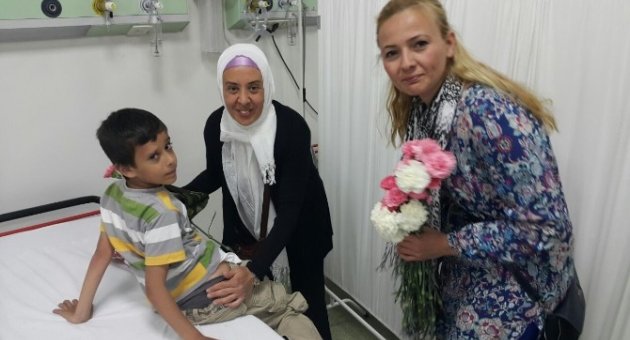 Akkadınlar Hastaları Yalnız Bırakmıyor