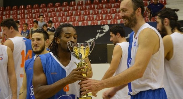 Aliağa Cup Basketbol Turnuvasının Birincisi Best Balıkesir Oldu