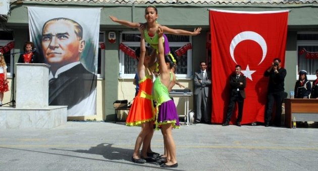 Aliağa’da 23 Nisan İçin Çeşitli Etkinlikler