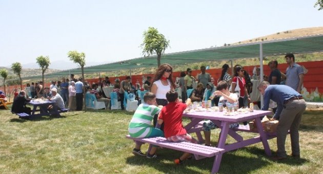 Aliağa’da Hayvan Bakım Evi Yeniden Hizmette