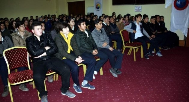 Aliağa’da Öğrencilere Sigaranın Zararları Anlatıldı