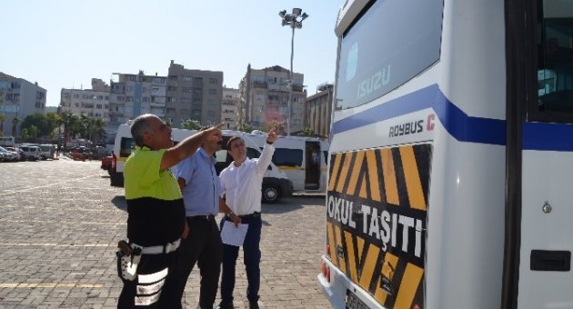 Aliağa’da Okullar Açılmadan Servis Araçları Denetlendi