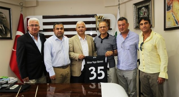 Altayspor’dan Adnan Başkana Teşekkür Forması