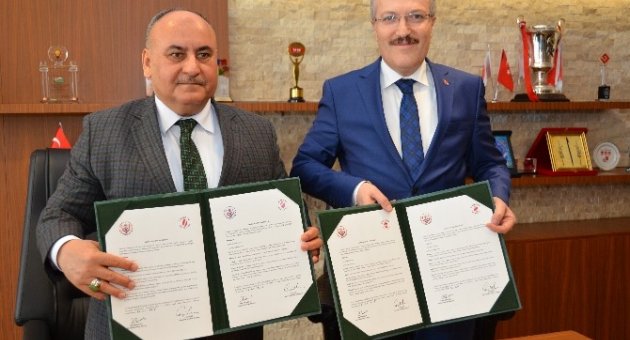 Altıeylül İle Ümraniye Kardeş Şehir Oldu