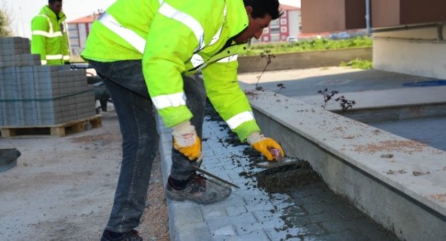 Altıeylül’de Fen İşleri 3 Koldan Çalışıyor