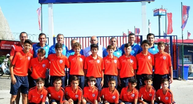 Altınordu U13 Takımı, Bursa’ya Liderlik İçin Gitti