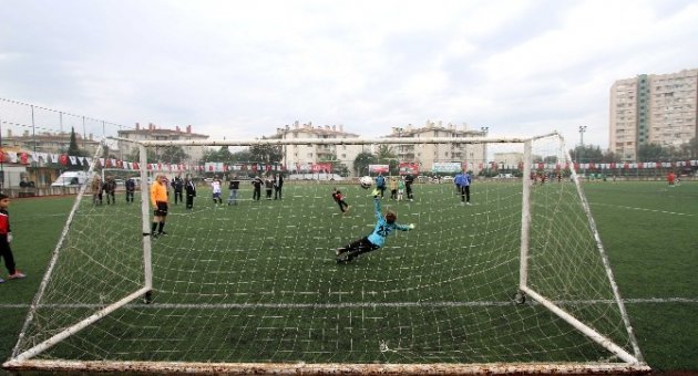 Amatör Spor Kulüpleri Karşıyaka’da Yarıştı