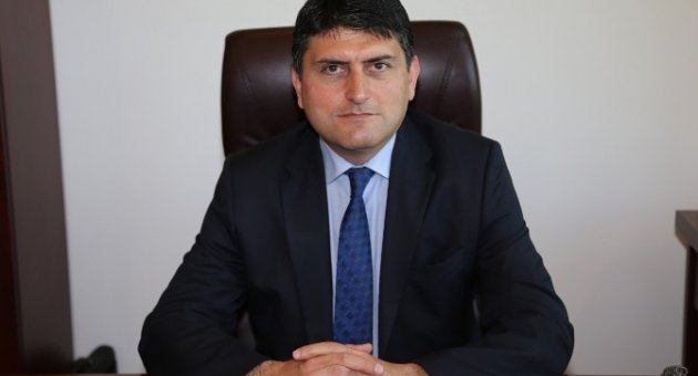 Anfi Tiyatro Altındaki İş Yerleri Yeni Görünümüne Kavuşuyor