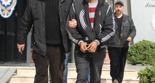 Anne Ve Oğlunun Yakalattığı Dolandırıcılar Tutuklandı