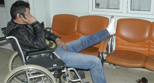 Aracına Binmek İsterken Kamyonet Çarptı