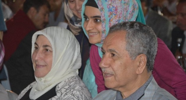 Arınç, Sahurunu Sokakta Vatandaşlarla Yaptı