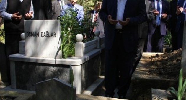 Arınç’tan 30 Yıllık Vefa