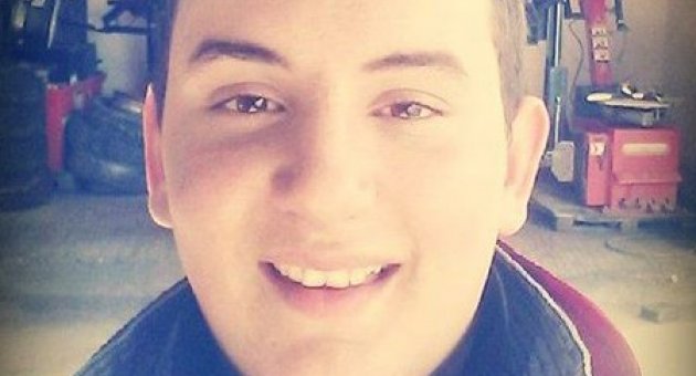 Arkadaşları İle Sohbet Ederken Aniden Yere Yığılan Genç Öldü