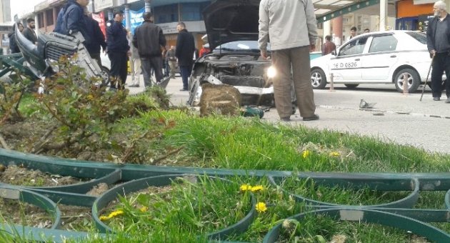 Aşırı Hız Kaza Getirdi