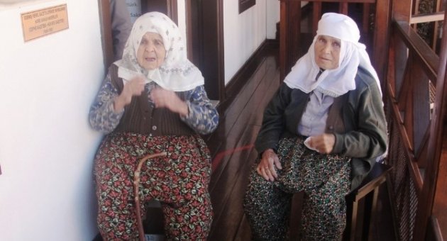 Asırlık Nineleri Duygulandıran Müze
