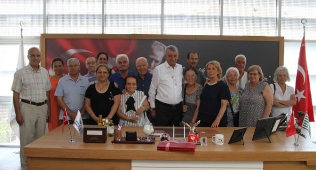Ata Evi Sağlıklı Yaşam Merkezi Üyelerinden Başkan Şenol’a Ziyaret