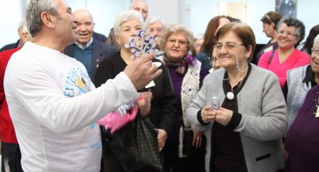 Ata Evi’nde Yeni Dostlarla Yeni Yıla ’merhaba’ Dediler