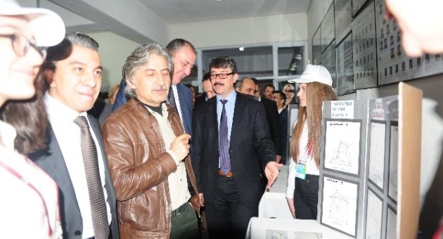 Atatürk Anadolu Lisesi Öğrencilerinden Proje Sergisi