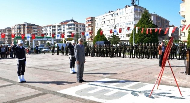 Atatürk’ün Edremit’e Gelişinin 81. Yıldönümü Törenlerle Kutlandı
