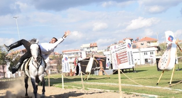 Atlı Okçuluk Şampiyonası Nefes Kesti