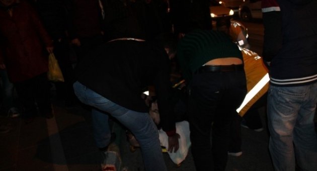 Avm’de Bıçakla Yaralama