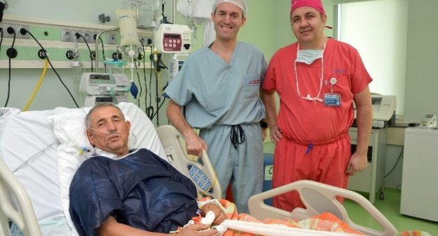 Aynı Anda İki Ameliyat Geçirdi, Yaşama Tutundu