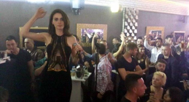 Ayşe Hatun Önal’a Hayranlarından Tepki
