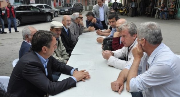 Ayvalık Belediye Başkanı Gençer’den En Çok Kitap Okuyana Bilgisayar