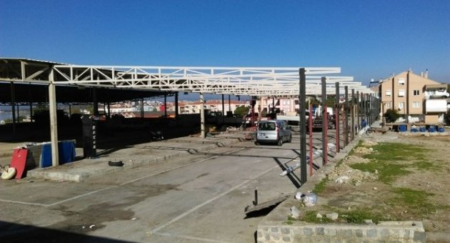 Ayvalık Belediyesi Armutçuk Pazaryerinin Açık Bölümünü Kapatıyor