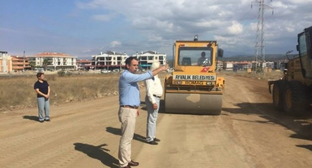 Ayvalık Belediyesi Kipa Kavşağını Yapıyor