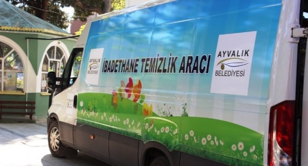 Ayvalık Belediyesi’nden Camilere Özel Ekip