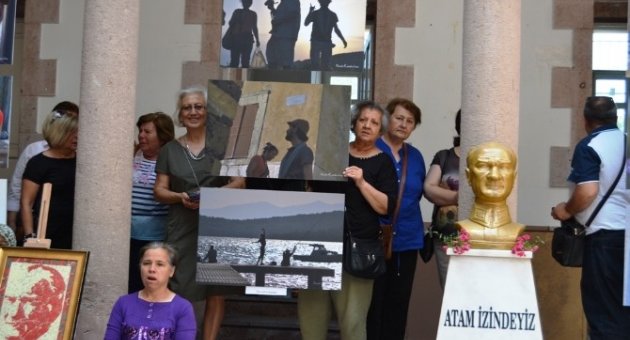 Ayvalık Hem’in Yılsonu Sergisine İlgi Yoğun Oldu