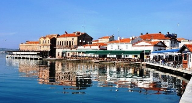 Ayvalık Kış Ortasında Bahar Havası