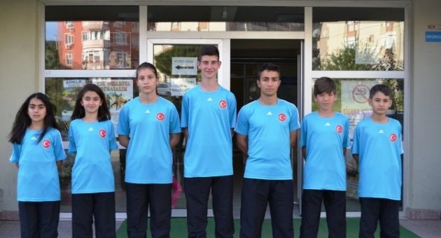 Ayvalıklı Tekvandocular Avrupa Yolcusu