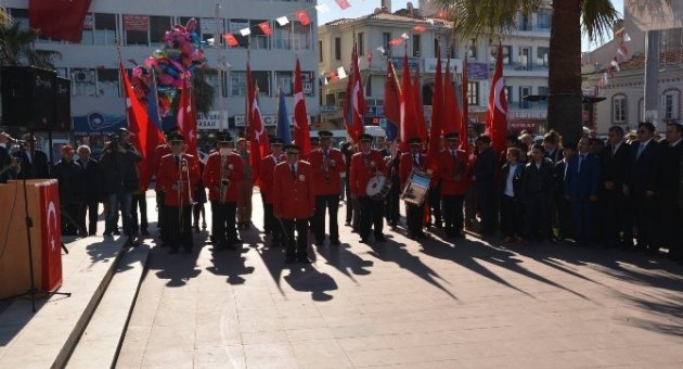 Ayvalık’ta 23 Nisan Coşkusu