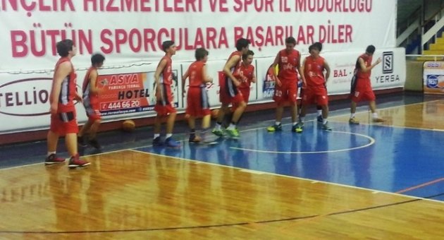 Ayvalık’ta Basketbolda Tarihi Başarı