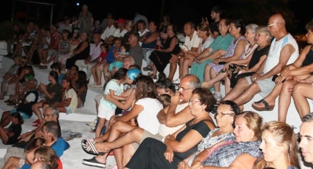 Ayvalık’ta Engürü Sitesi Sosyo-kültürel Etkinlikleriyle Öne Çıkıyor