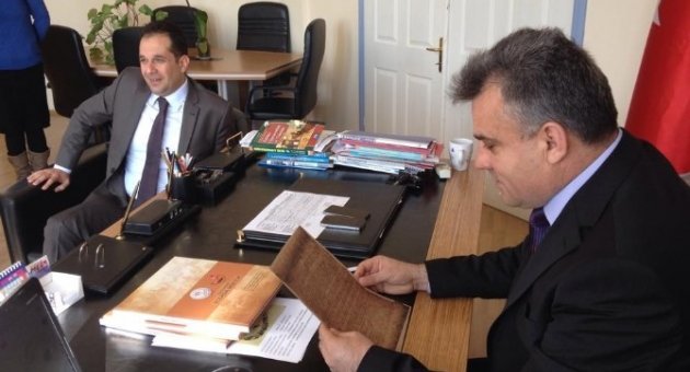 Ayvalıkta, Gençlerden Ecdada Mektup