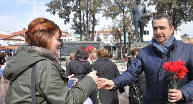 Ayvalık’ta Kadınlar Günü Coşkusu
