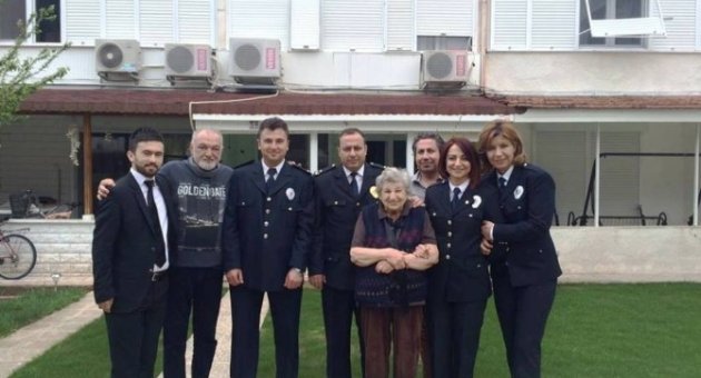 Ayvalık’ta Polisler Şehit Meslektaşlarını Unutmadı