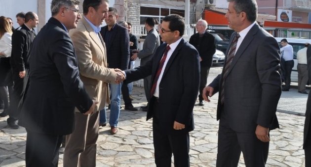 Ayvalık’ta Restorasyonu Tamamlanan Tarihi Gümrük Binasına Görkemli Açılış